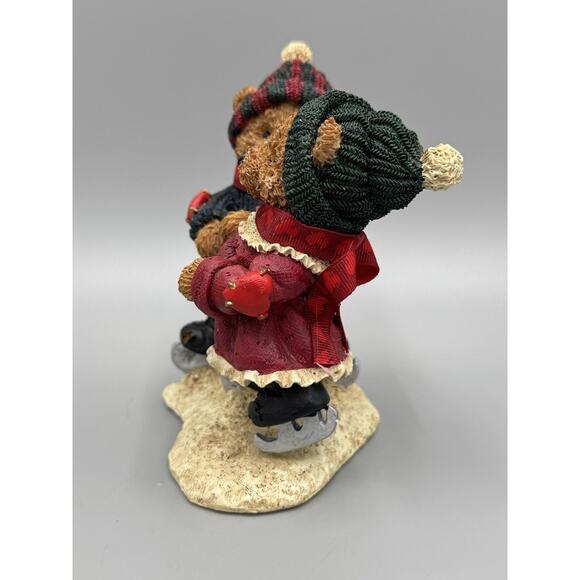 Heart Patch Place Bear Couple Ice Skating Figurine First Edition 1996 - Picture 7 of 11
